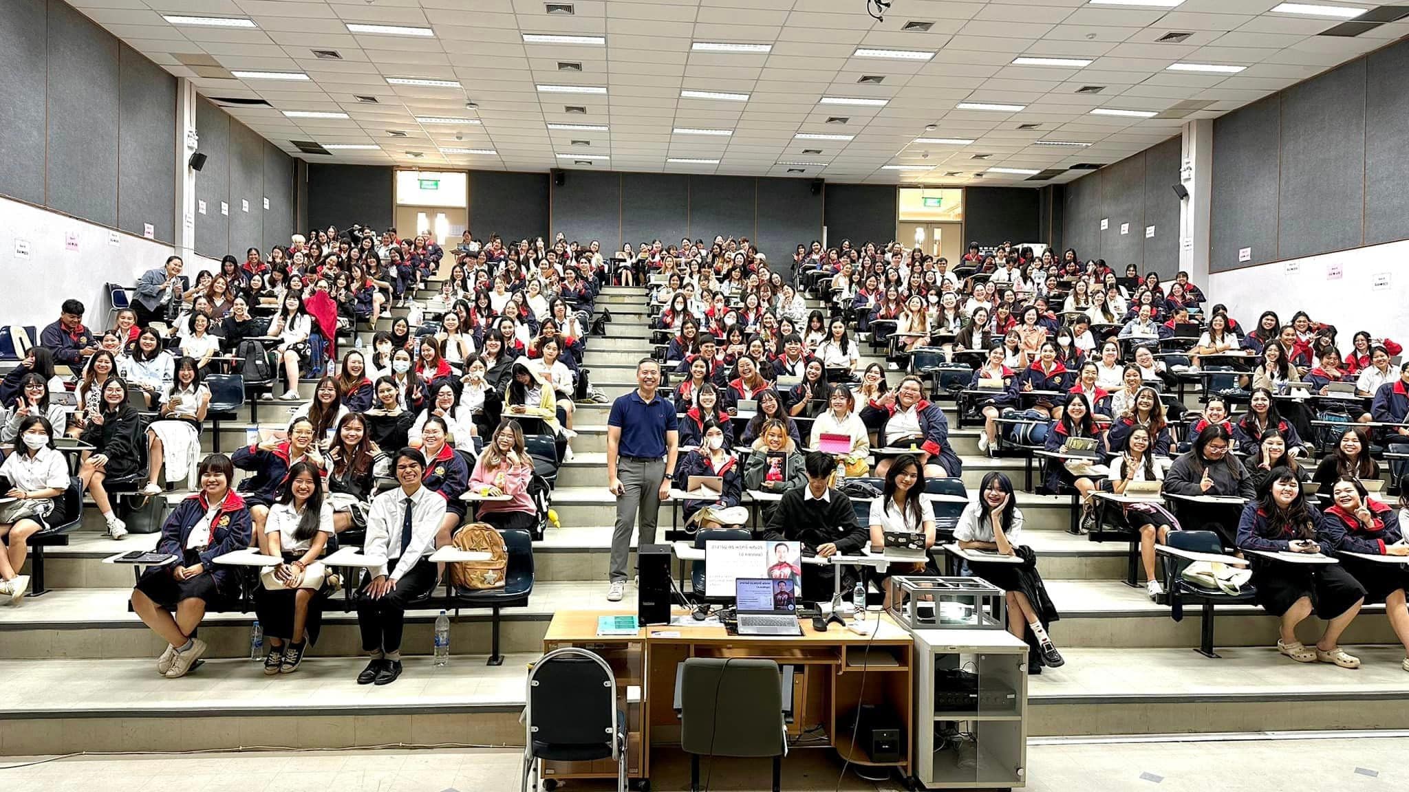 สาขาวิชาภาษาจีนธุรกิจ สำนักวิชาจีนวิทยา จัดกิจกรรมบรรยายพิเศษในรายวิชาให้แก่นักศึกษาชั้นปีที่ 4 ประจำปีการศึกษา 1/2567