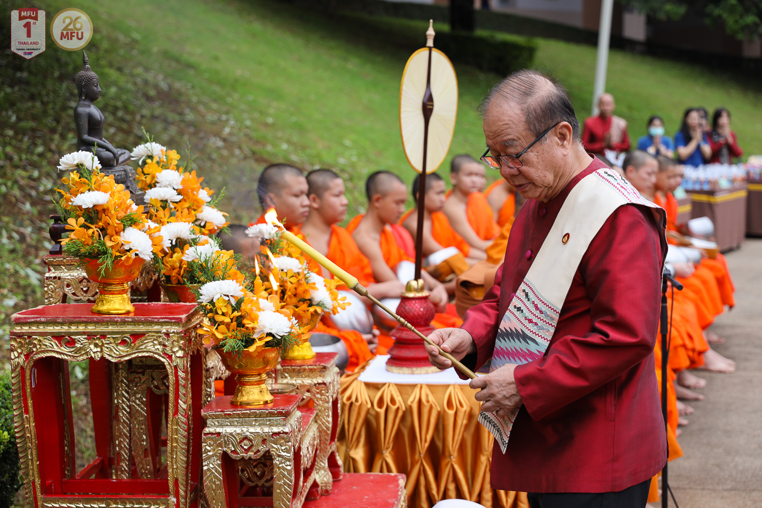 พิธีทำบุญตักบาตรมหาวิทยาลัยแม่ฟ้าหลวง