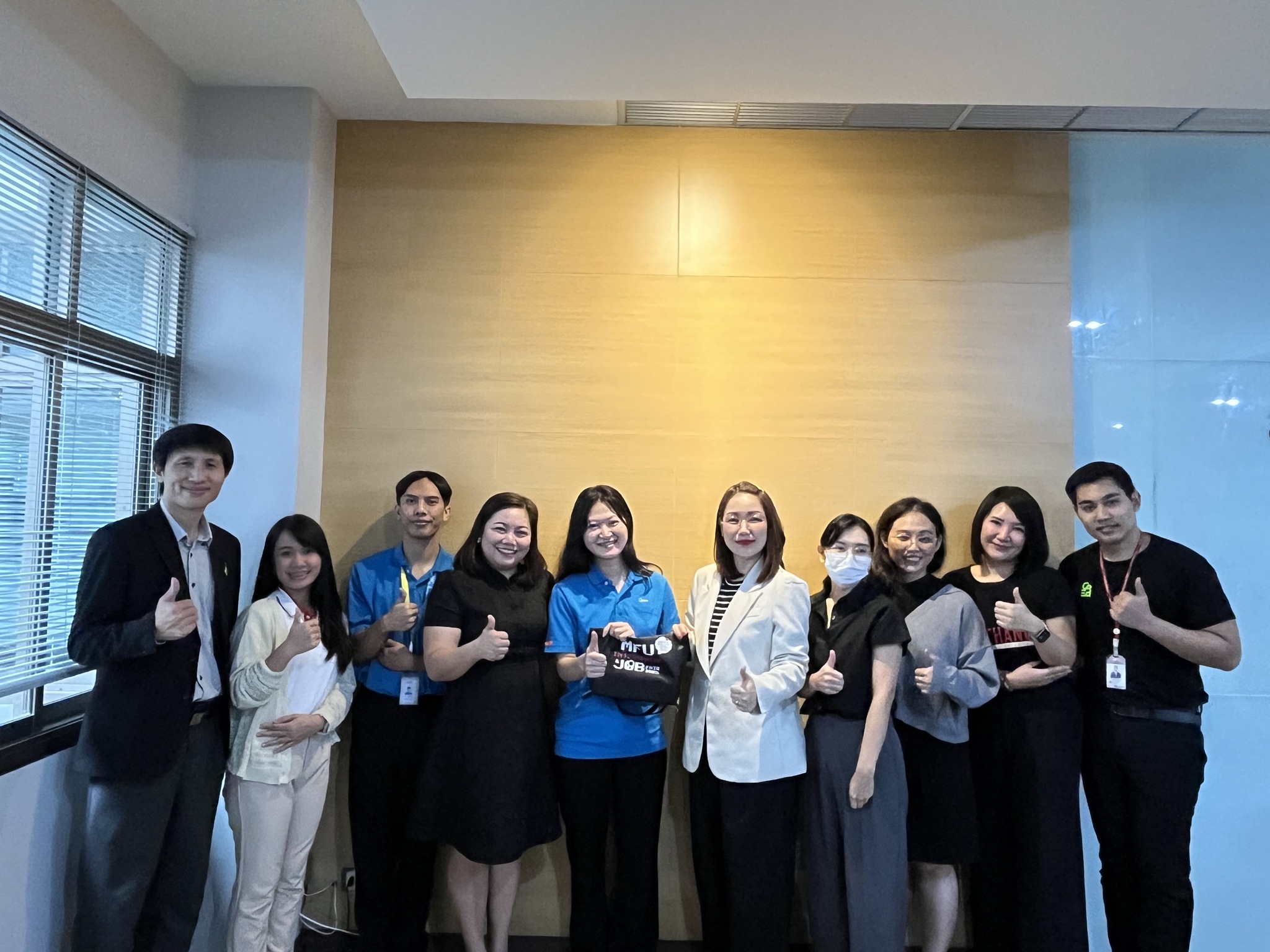 สำนักวิชาจีนวิทยา มหาวิทยาลัยแม่ฟ้าหลวง ร่วมต้อนรับ Midea Intelligent Manufacturing Branch1 (Thailand) Co., Ltd เพื่อหารือแนวทางความร่วมมือด้านสหกิจศึกษาและการศึกษาเชิงบูรณาการกับการทำงาน (CWIE)