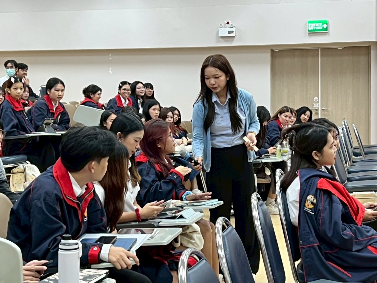 MFU News : LINE_ALBUM_Sino-Intern___Career_Connect_250908_17.jpg