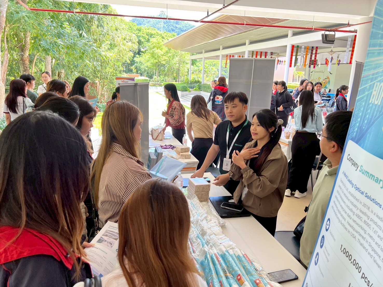 MFU News : LINE_ALBUM_Sino-Intern___Career_Connect_250908_6.jpg