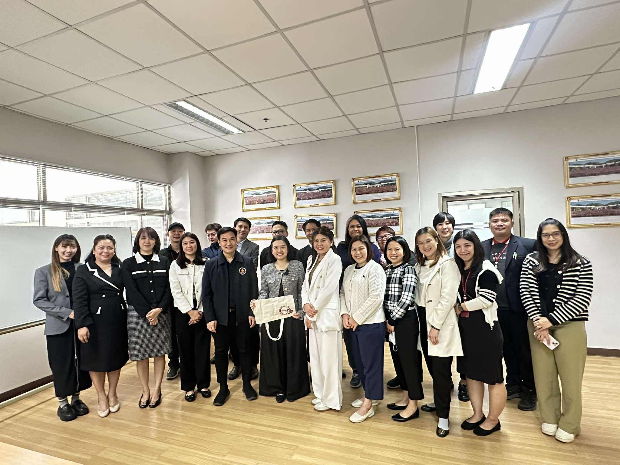 สำนักวิชานวัตกรรมสังคม เยือนสำนักวิชาจีนวิทยา ร่วมแลกเปลี่ยนแนวคิดยกระดับการบริหารงานฝ่ายสนับสนุน